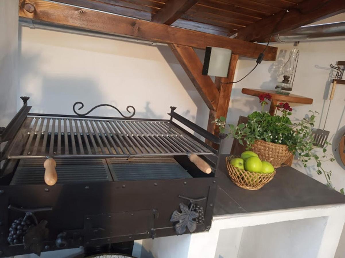 Bazsi Apartman Hajduszoboszlo Ngoại thất bức ảnh