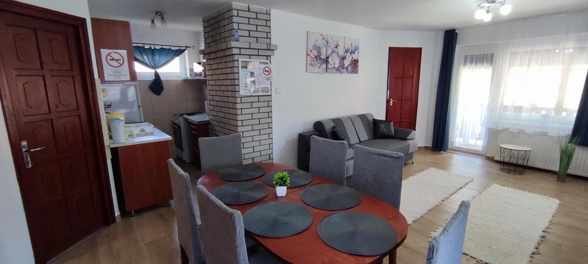Bazsi Apartman Hajduszoboszlo Ngoại thất bức ảnh