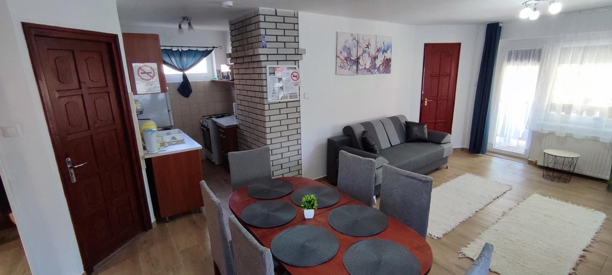 Bazsi Apartman Hajduszoboszlo Ngoại thất bức ảnh
