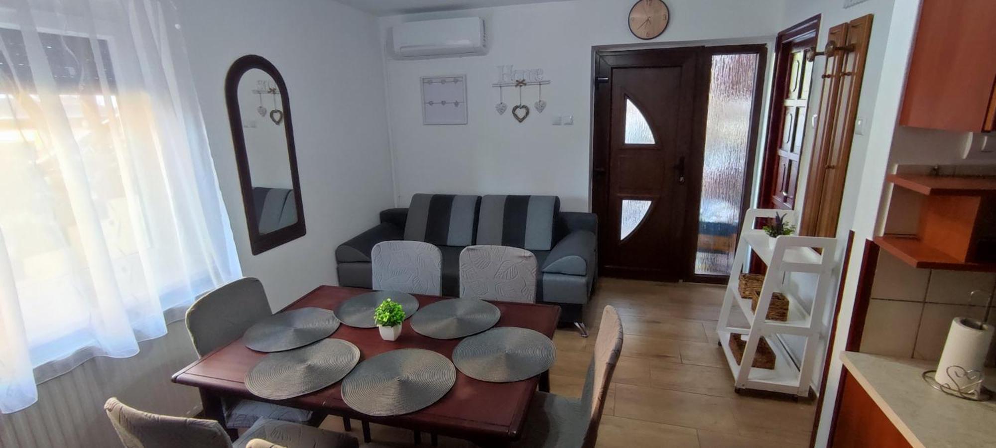 Bazsi Apartman Hajduszoboszlo Ngoại thất bức ảnh