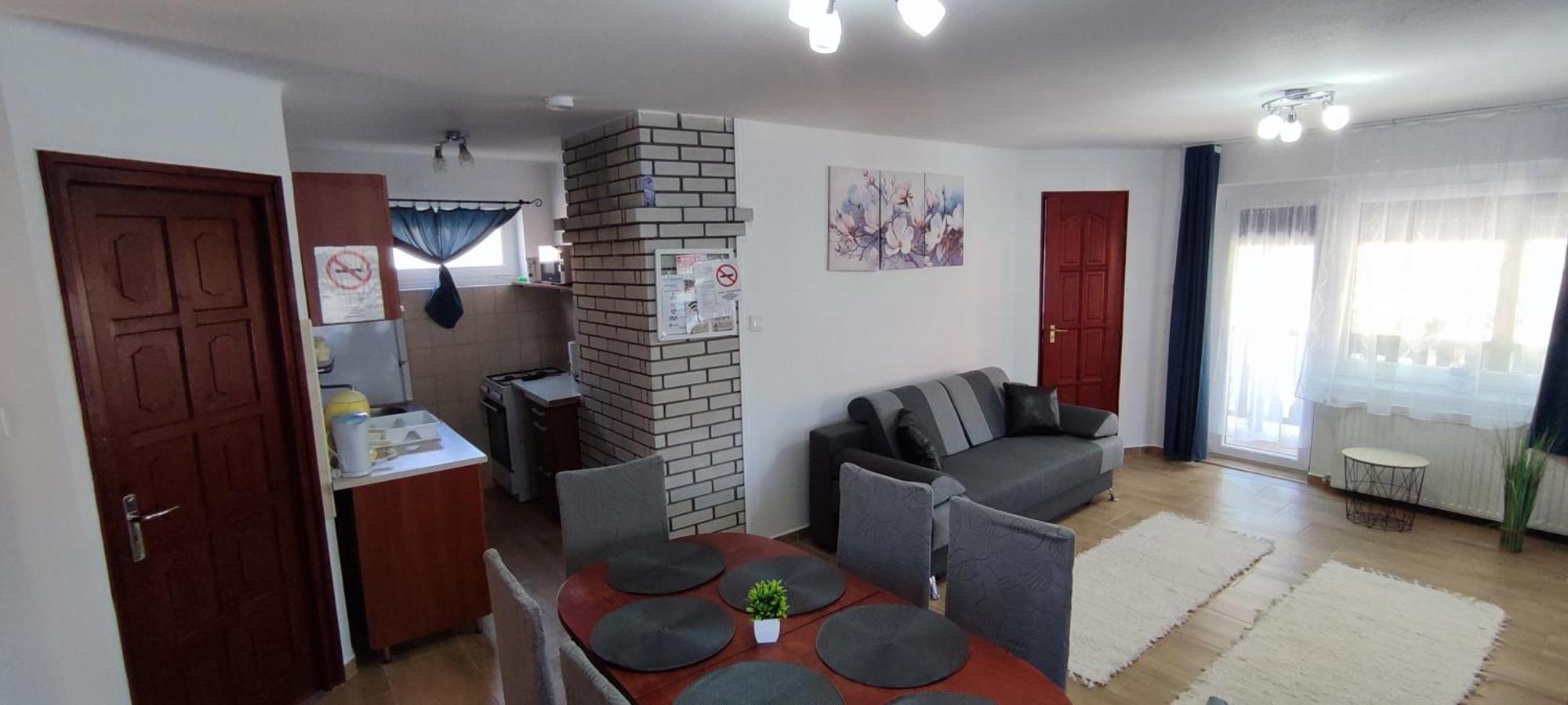 Bazsi Apartman Hajduszoboszlo Ngoại thất bức ảnh