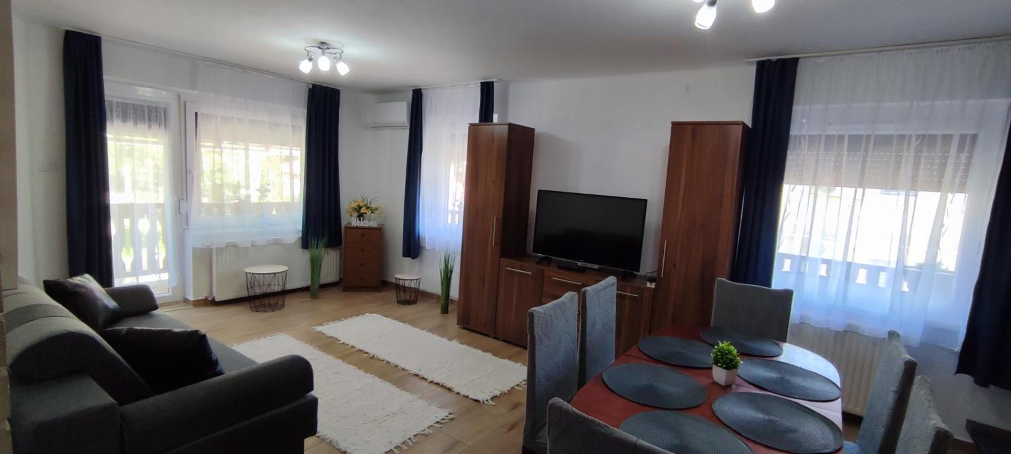 Bazsi Apartman Hajduszoboszlo Ngoại thất bức ảnh