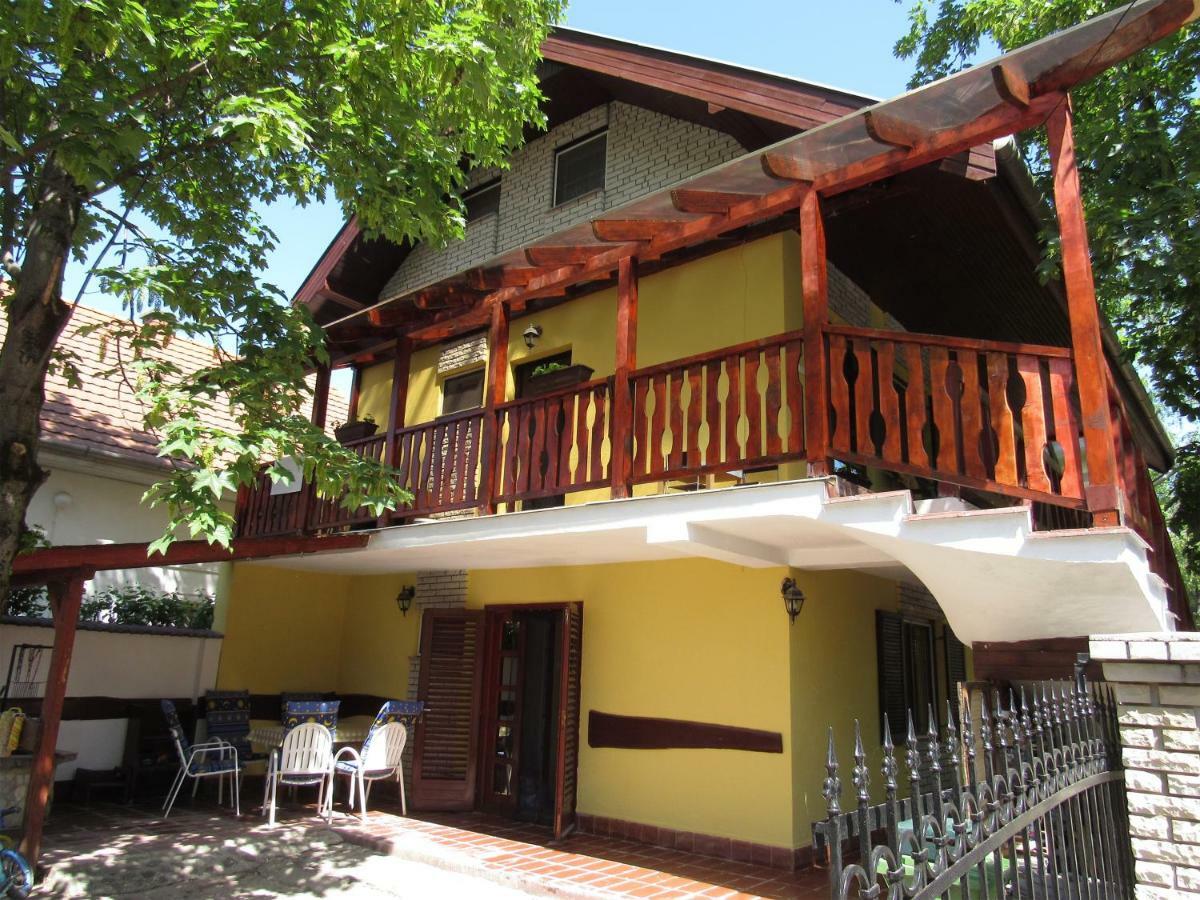 Bazsi Apartman Hajduszoboszlo Ngoại thất bức ảnh